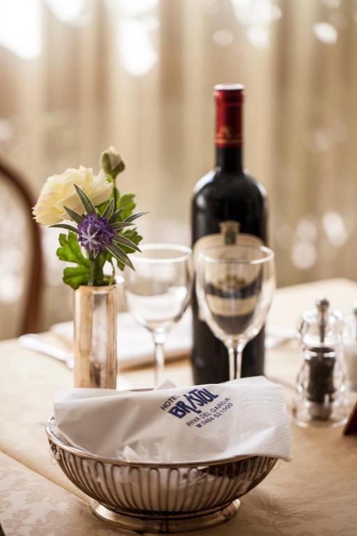 Hotel Bristol Рива дел Гарда Екстериор снимка